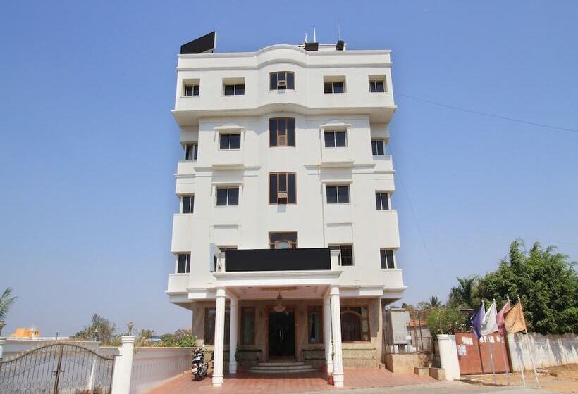 Hotel Stay By The Way By Oyo Rooms