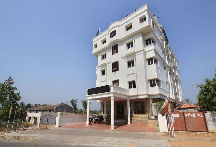 Hotel Stay By The Way By Oyo Rooms