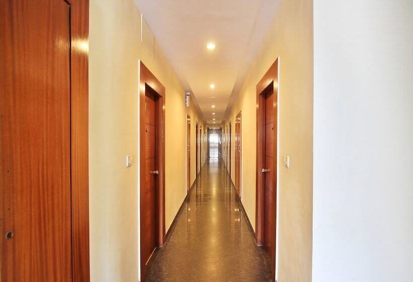 Hotel Stay By The Way By Oyo Rooms