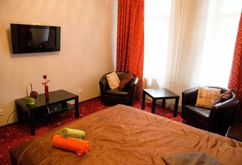 پانسیون Guest House Idea House