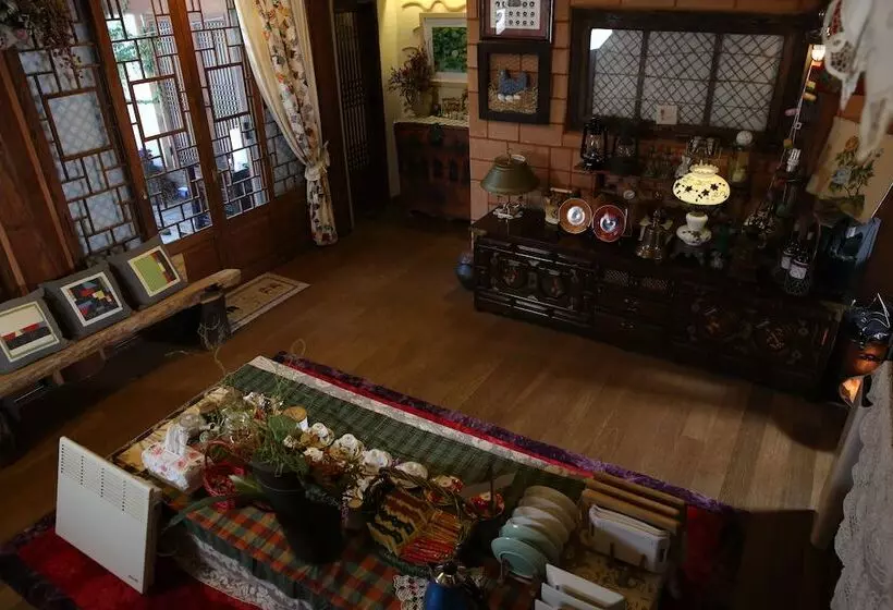 Majatalo Gyodong Salrae