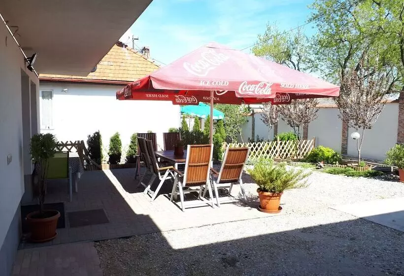 Majatalo Hedi Vendeghaz