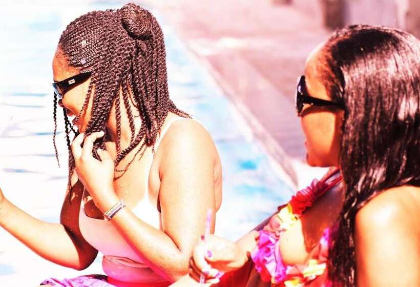 Pension Leinmach House, Nyali