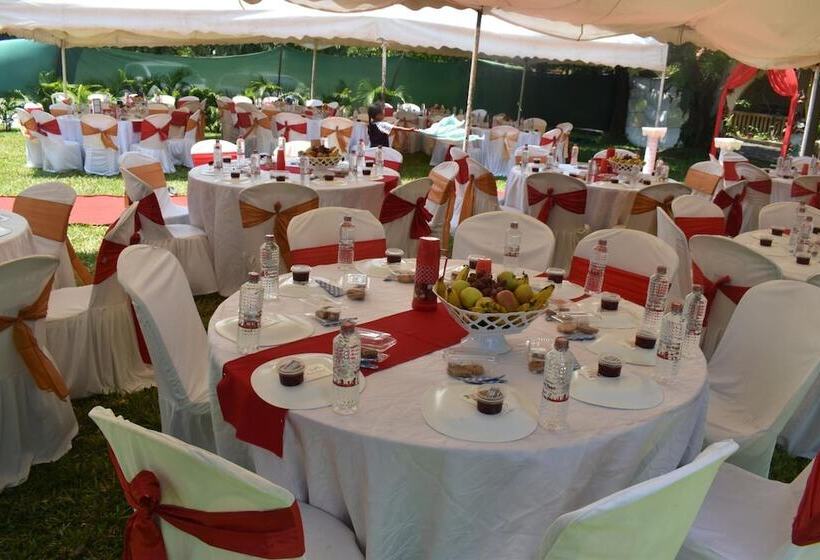 Pension Leinmach House, Nyali