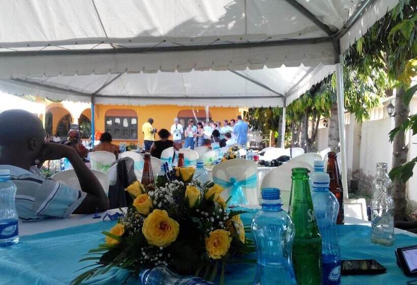 Pension Leinmach House, Nyali