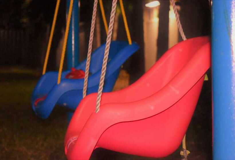 Pension Leinmach House, Nyali