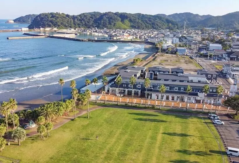 Aoshima Fisherman's Beachside Hostel & Spa