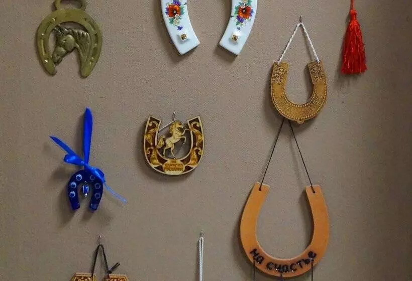 تختخواب و صبحانه Podkova Omsk