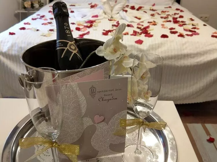 تختخواب و صبحانه Podkova Omsk