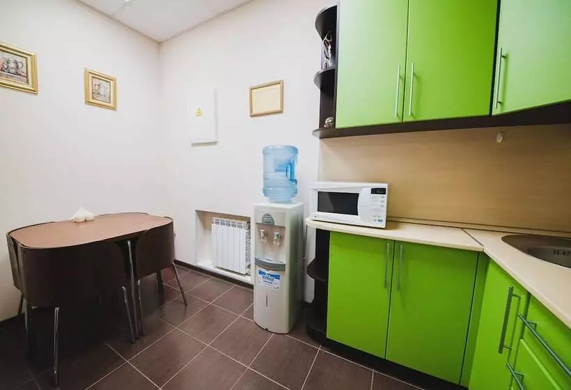 تختخواب و صبحانه Podkova Omsk