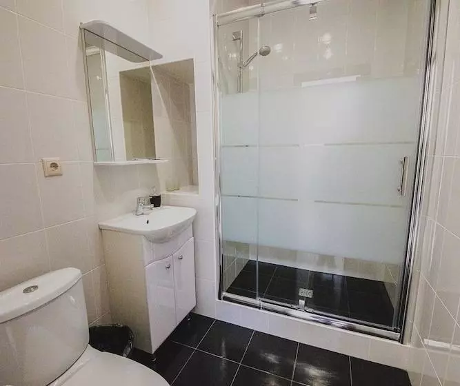 تختخواب و صبحانه Podkova Omsk