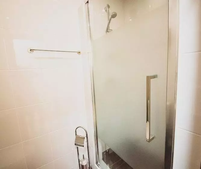 تختخواب و صبحانه Podkova Omsk