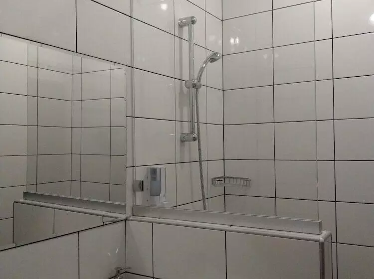 تختخواب و صبحانه Podkova Omsk