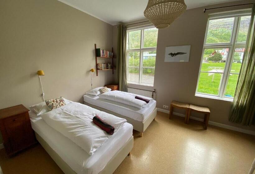 Hafaldan Hi Hostel, Old Hospital Building