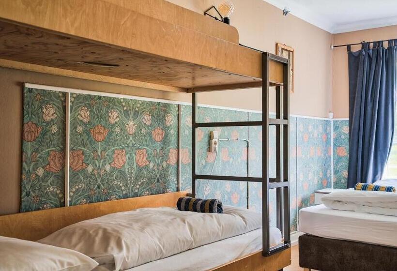 Hafaldan Hi Hostel, Old Hospital Building