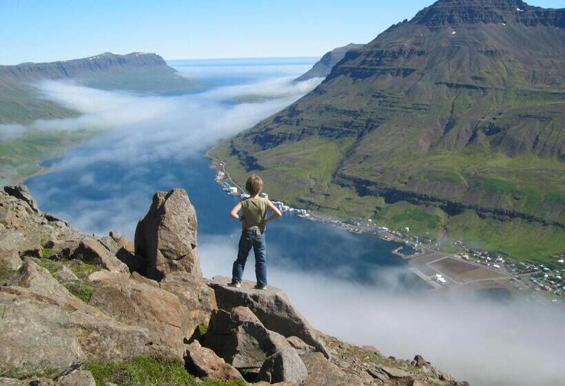 Hafaldan Hi Hostel, Old Hospital Building