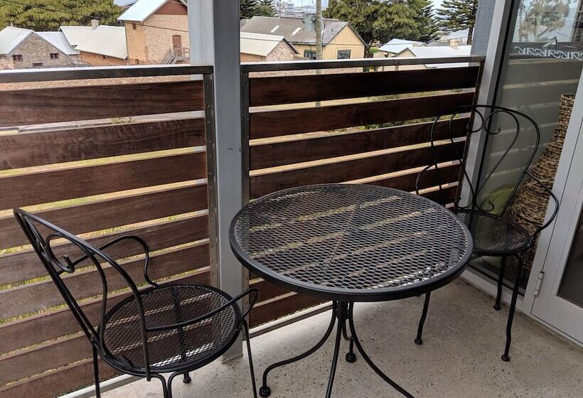 Hanover Bay Apartments