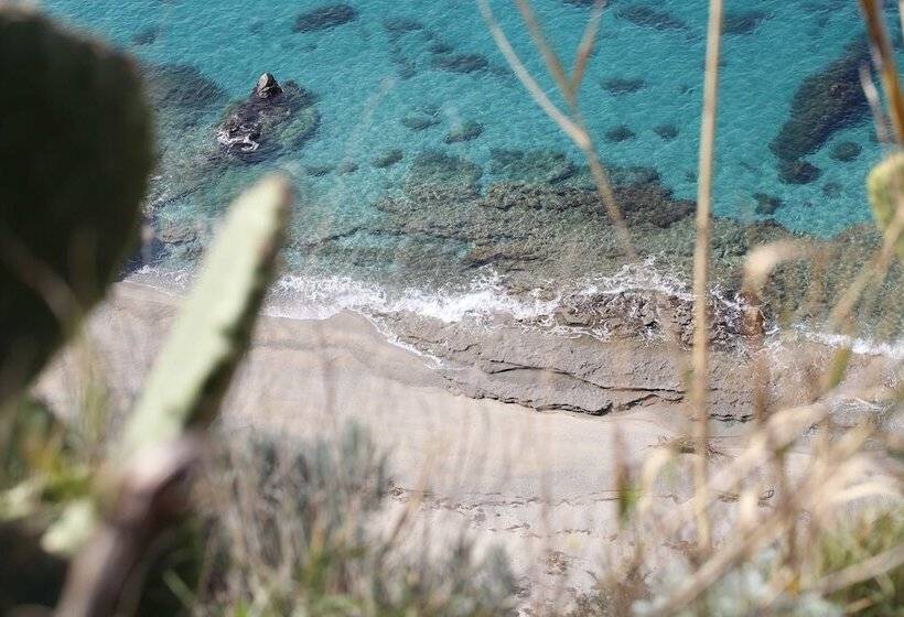 פונדק Calabrisella