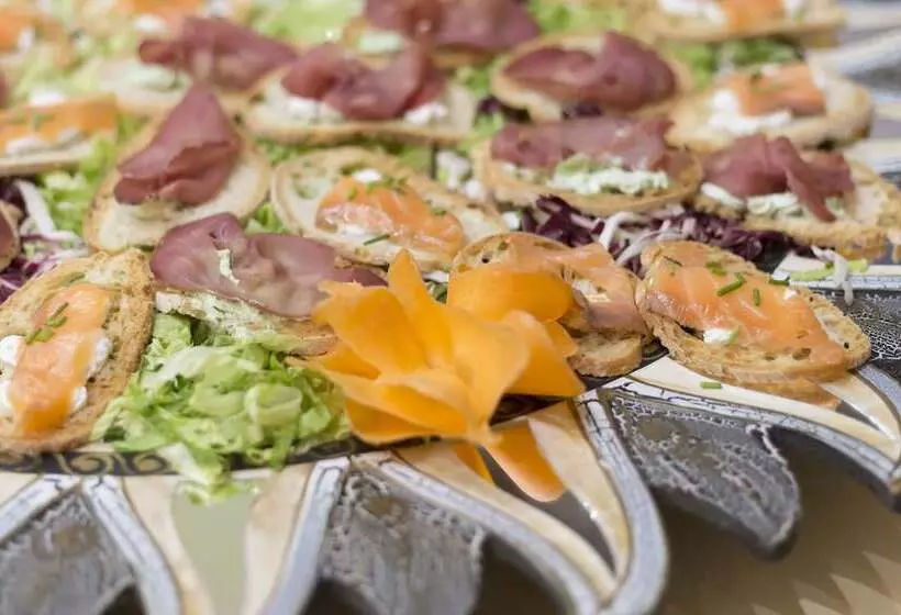 مسافرخانه Calabrisella