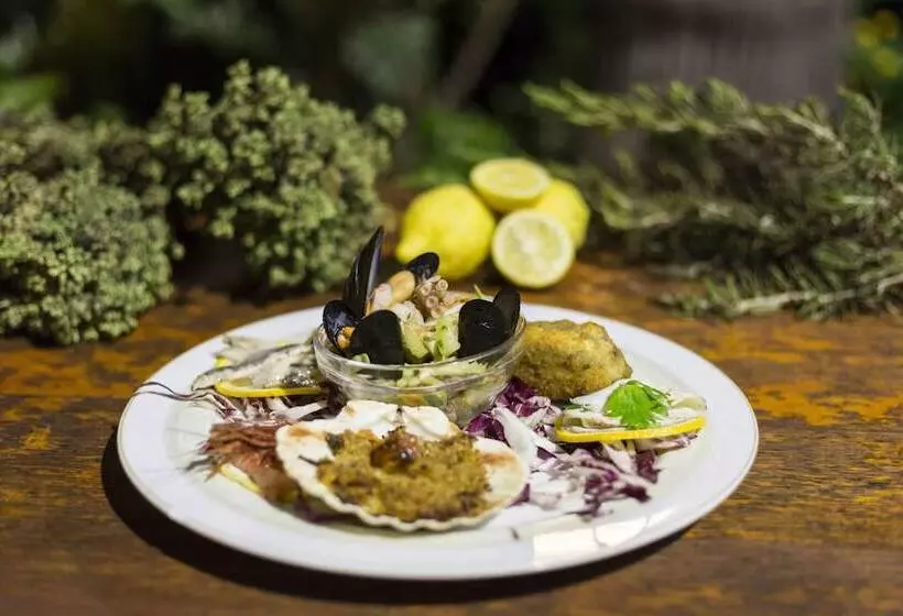 مسافرخانه Calabrisella