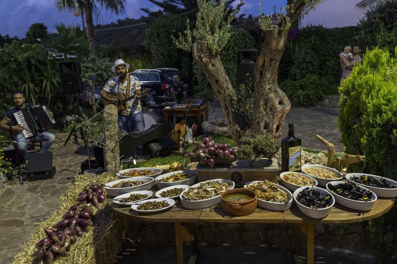 פונדק Calabrisella