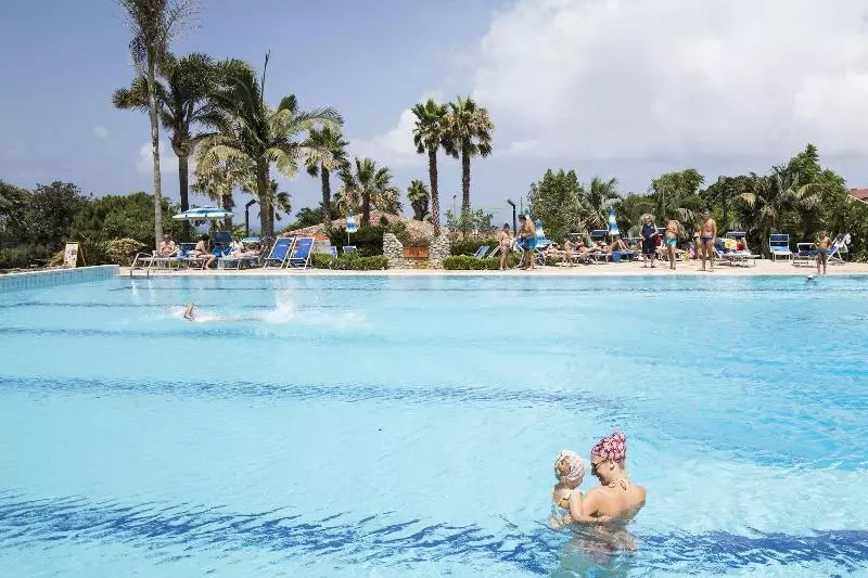 مسافرخانه Calabrisella