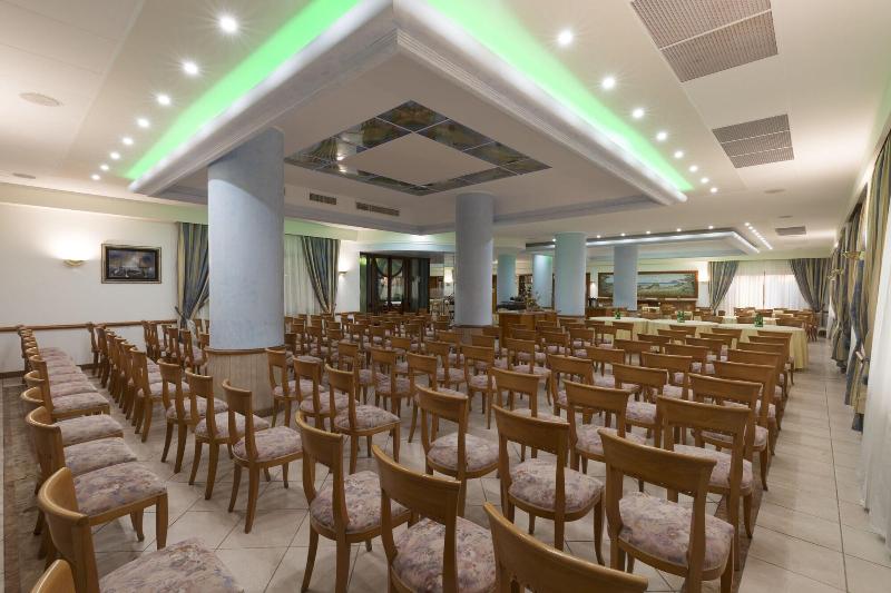 פונדק Calabrisella