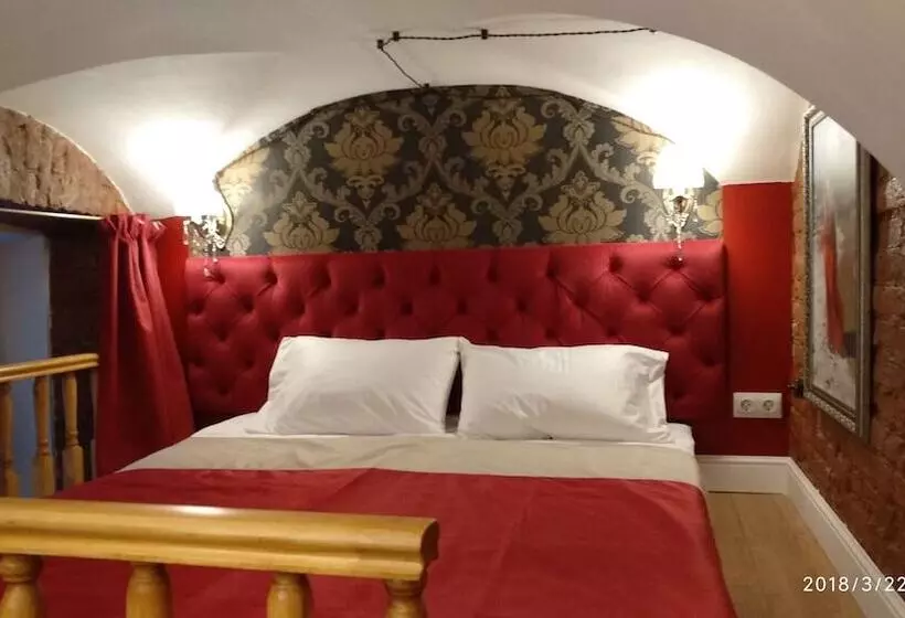 هتل Apartment Antre On Nevskom