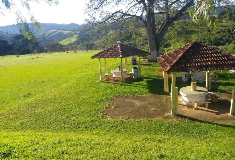 ホテル Chalés Parque Aquático