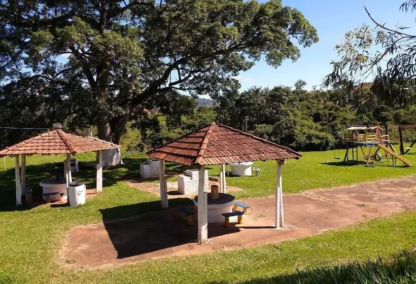 Hotelli Chalés Parque Aquático