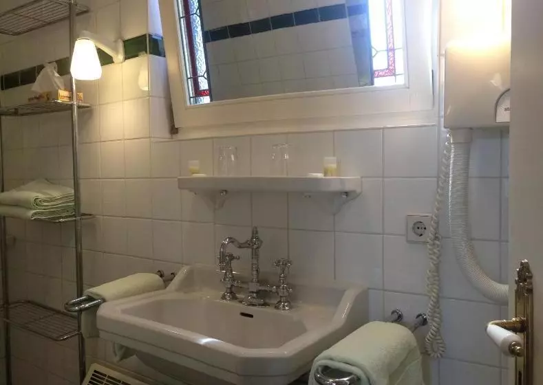 Hotelli Goldener Löwe