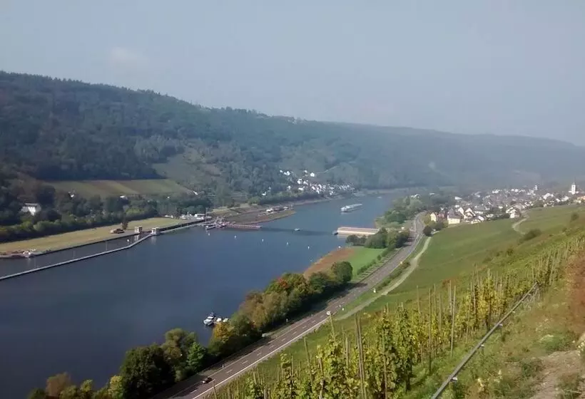 Majatalo Weingut Sauer Kettermann