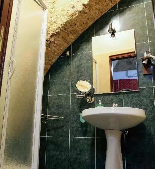 مسافرخانه Concordia Rooms B&b