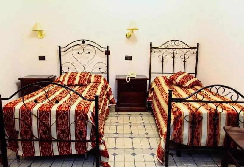 مسافرخانه Concordia Rooms B&b