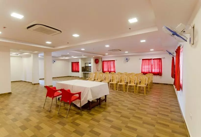 ホテル Sri Krishna Residency