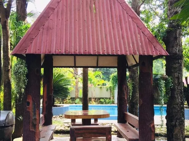 Hotelli The Pelicans Resort