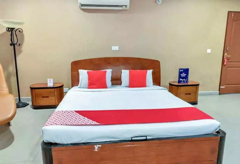 Oyo 11614 Hotel Vvip Stays