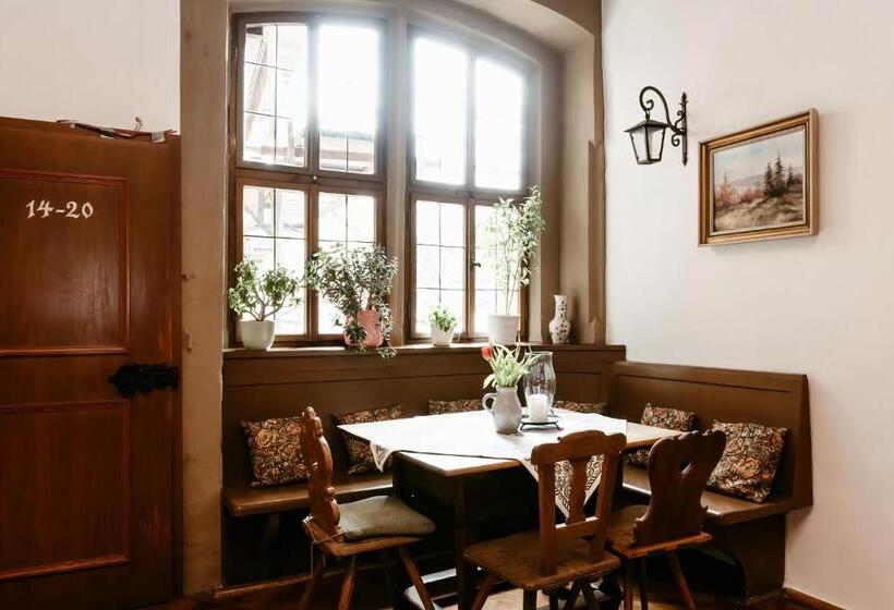 ペンション Gasthof Goldener Greifen