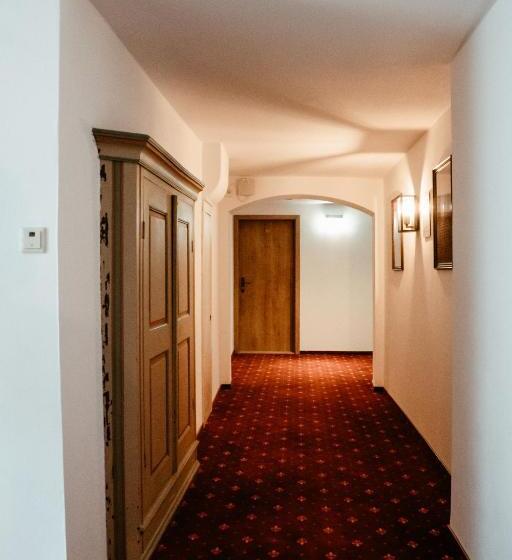 ペンション Gasthof Goldener Greifen