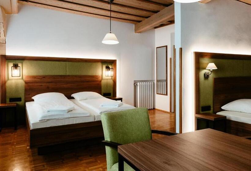 ペンション Gasthof Goldener Greifen