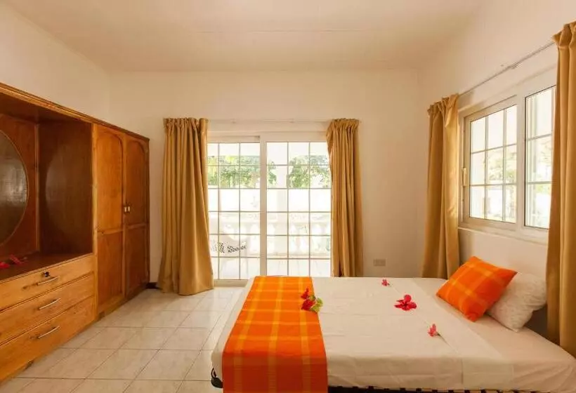 پانسیون Villa Confort