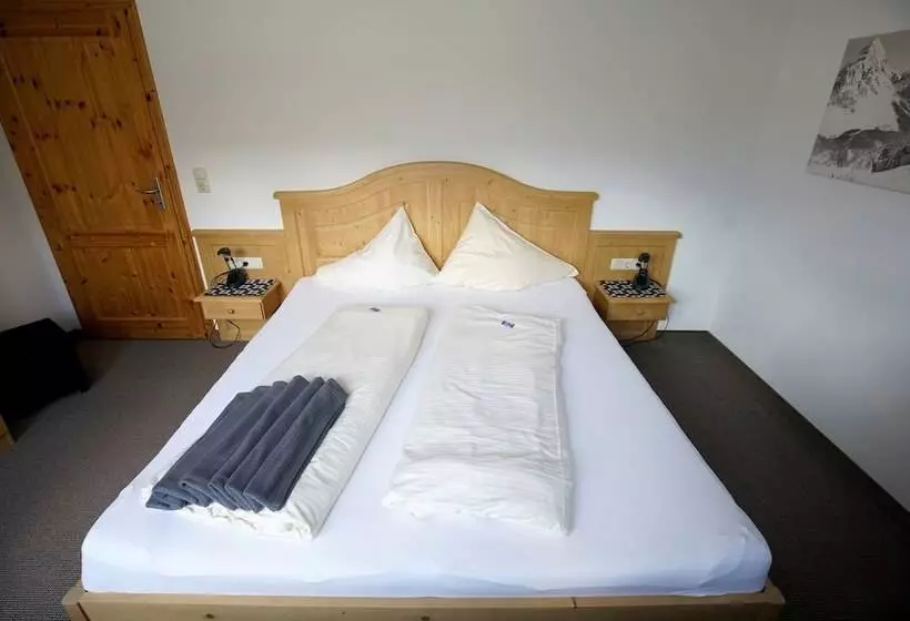 ペンション Alpenstern Rooms & Suites