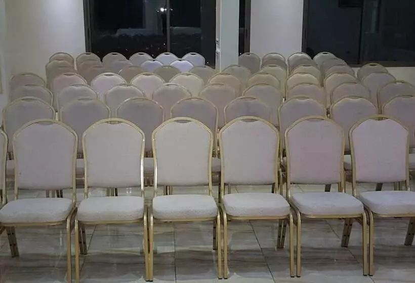 Calmera Hotel Barouk