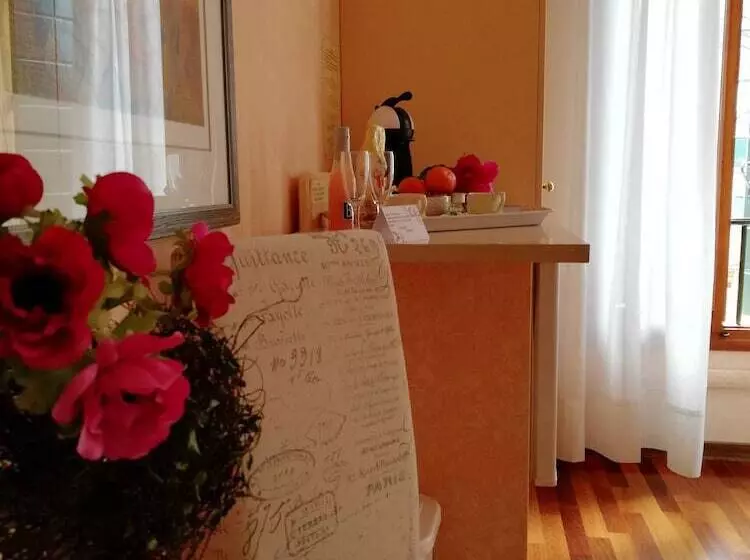 پانسیون 328 Il Veliero Romantico