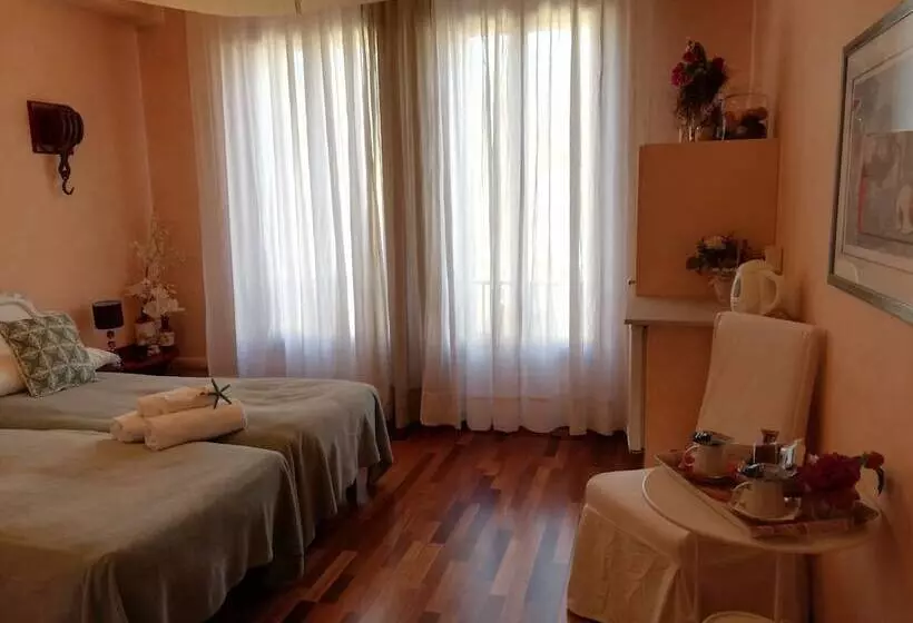 پانسیون 328 Il Veliero Romantico