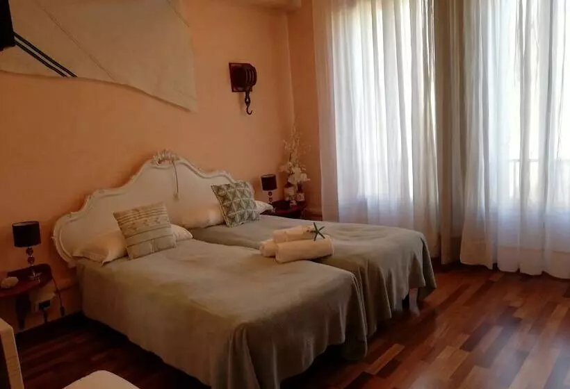 پانسیون 328 Il Veliero Romantico