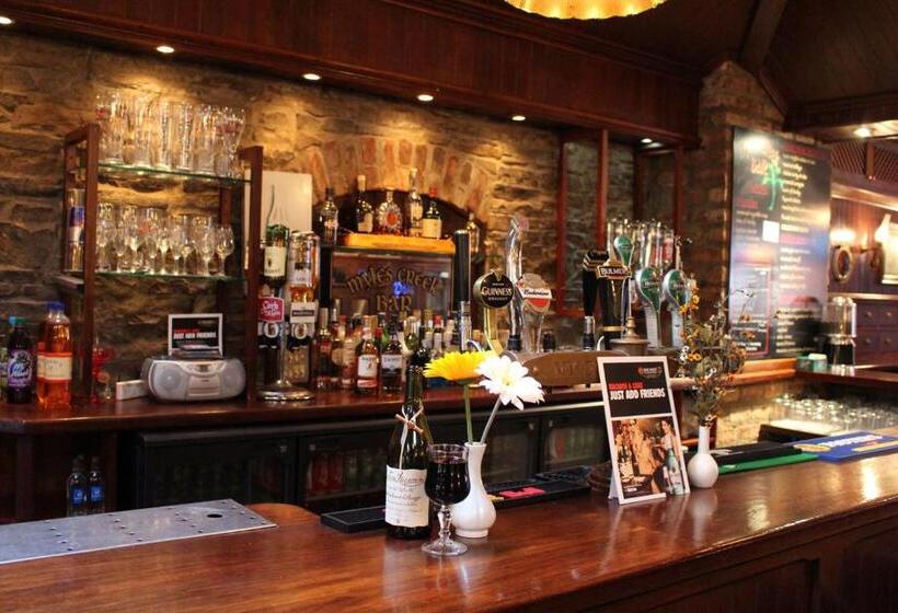 بنسيون Myles Creek