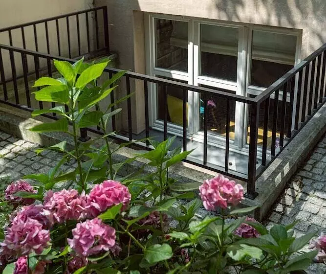 Too Good Apartments
