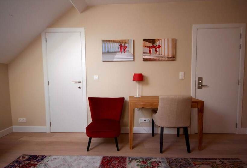 تختخواب و صبحانه Hooome