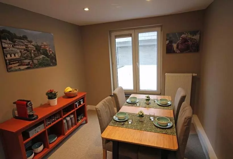 تختخواب و صبحانه Hooome